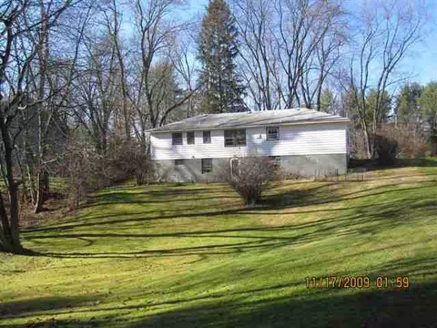 152 Orchard St, Delmar, NY 12054 photo 2