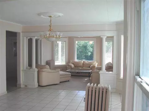 2011 State St, Schenectady, NY 12304 photo 2