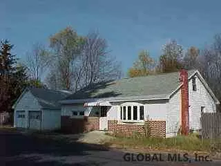 27 Fourth St, Corinth, NY 12822 photo 1