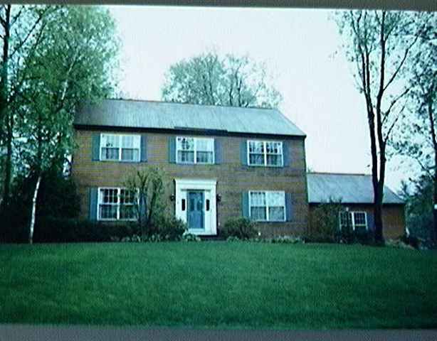 30 Parkwyn Dr, Delmar, NY 12054 photo 1