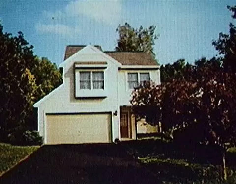209 Walnut Ln, Slingerlands, NY 12159 photo 1