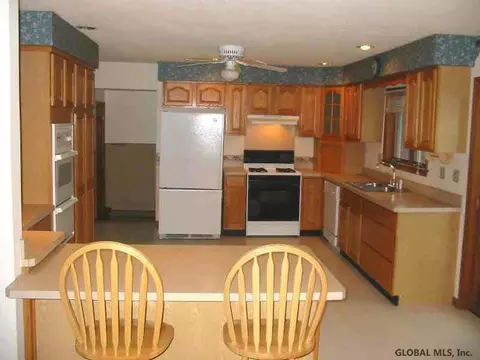 35 Fox Knoll Way, Granville, NY 12832 photo 4