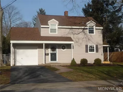 111 E Grove St, Oneida, NY 13421 photo 1