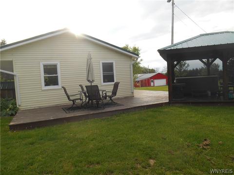 10620 Cagwin Rd, Delevan, NY 14042 photo 2