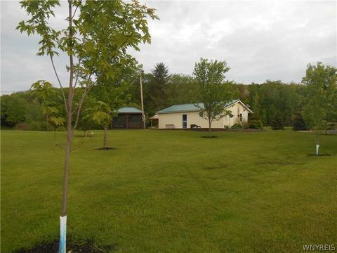 10620 Cagwin Rd, Delevan, NY 14042 photo 3