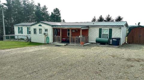 10001 Blue St, Delevan, NY 14042 photo 1