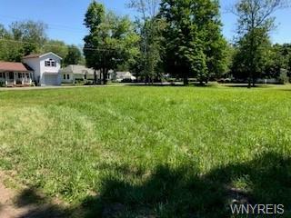 9587 Quebec St, Evans, NY 14006 photo 1