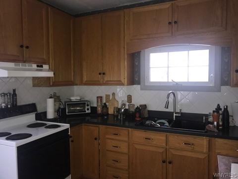 36 Maple St, Arcade, NY 14009 photo 3