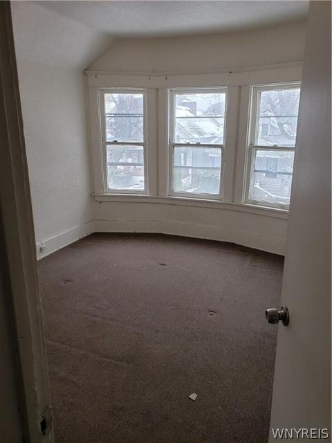 39 Cornwall Ave, Buffalo, NY 14215 photo 10