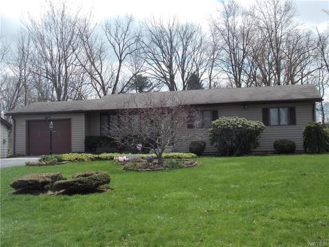 741 E High St, Lockport, NY 14094 photo 1