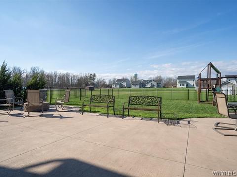 4915 Cloverleaf Ln, Pendleton, NY 14094 photo 22