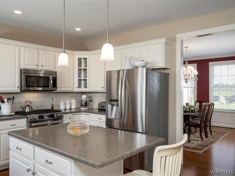 4915 Cloverleaf Ln, Pendleton, NY 14094 photo 10