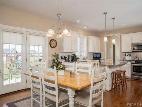 4915 Cloverleaf Ln, Pendleton, NY 14094 photo 8