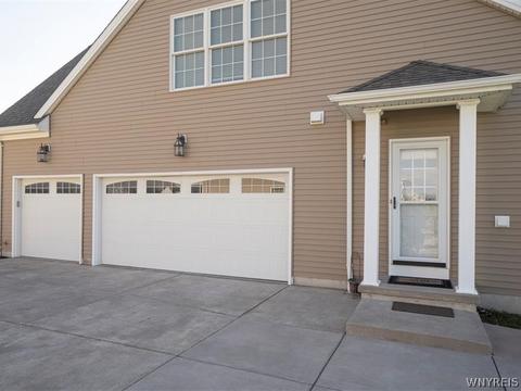 4915 Cloverleaf Ln, Pendleton, NY 14094 photo 21
