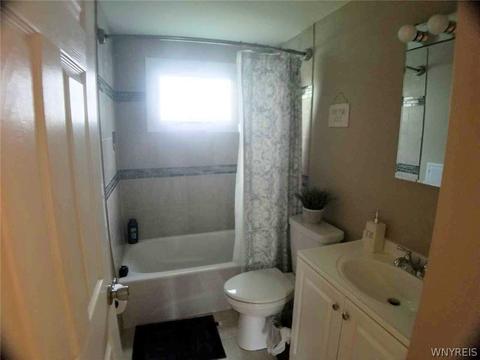122 Marrano Dr, Depew, NY 14043 photo 12