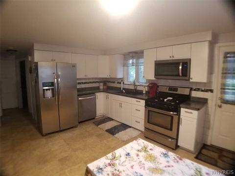 122 Marrano Dr, Depew, NY 14043 photo 3