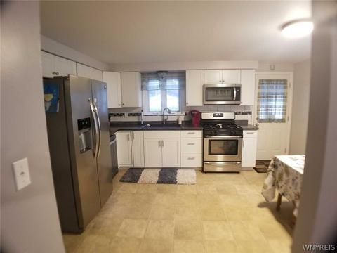 122 Marrano Dr, Depew, NY 14043 photo 4