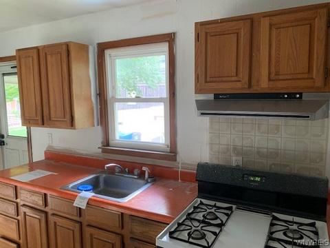 6467 Putnam Dr, Evans, NY 14047 photo 6