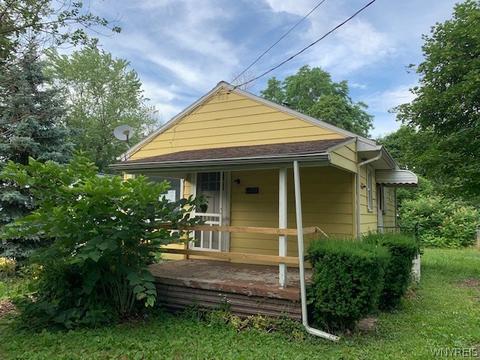 6467 Putnam Dr, Evans, NY 14047 photo 1