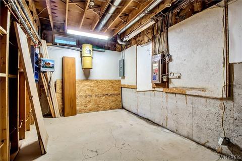 6875 Derby Rd, Evans, NY 14047 photo 31