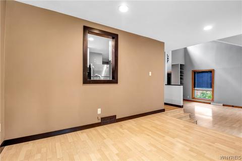 6875 Derby Rd, Evans, NY 14047 photo 12