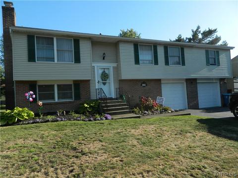 1399 Darlington Dr, Evans, NY 14047 photo 1
