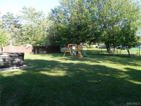1399 Darlington Dr, Evans, NY 14047 photo 23
