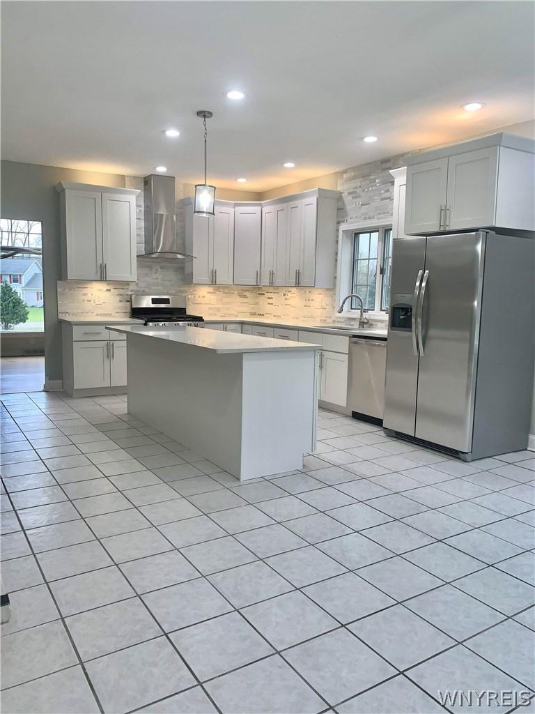  8169 Westphalinger Rd, East Amherst, NY 14051 photo 2