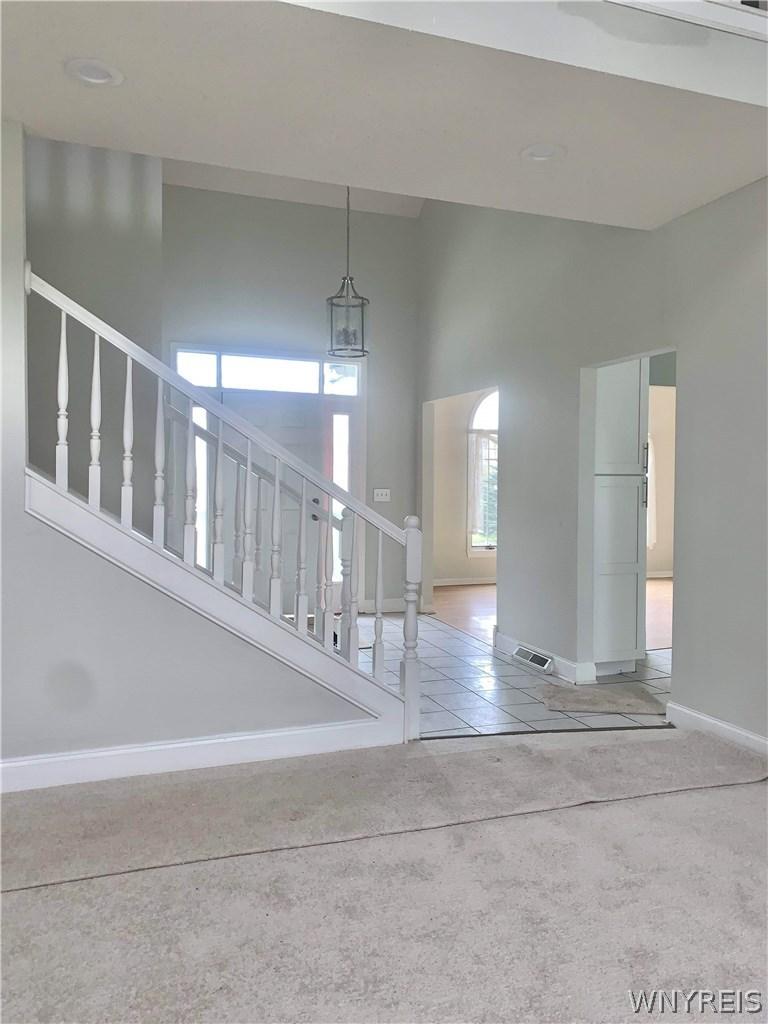  8169 Westphalinger Rd, East Amherst, NY 14051 photo 11