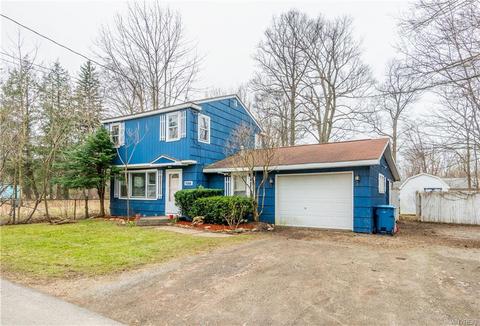 9388 Jamestown St, Evans, NY 14006 photo 2