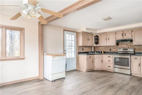 9388 Jamestown St, Evans, NY 14006 photo 9