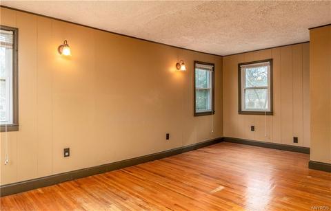 9388 Jamestown St, Evans, NY 14006 photo 13
