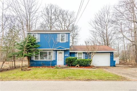 9388 Jamestown St, Evans, NY 14006 photo 1