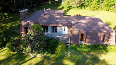7 Maiden Ln, Java, NY 14113 photo 1