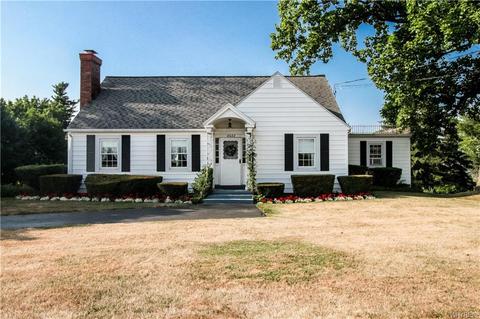 6263 E Lake Rd, Burt, NY 14028 photo 1