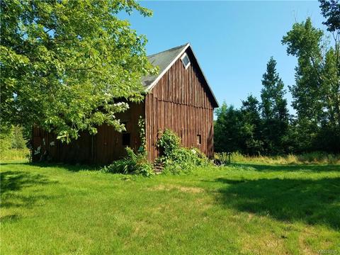 3683 Middle Rd, Dunkirk, NY 14048 photo 9