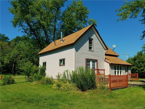 3683 Middle Rd, Dunkirk, NY 14048 photo 2
