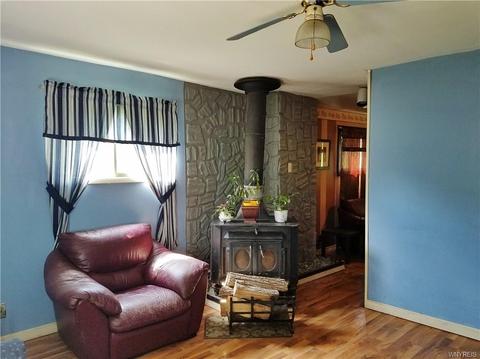 3683 Middle Rd, Dunkirk, NY 14048 photo 15