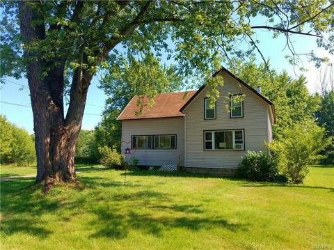 3683 Middle Rd, Dunkirk, NY 14048 photo 1
