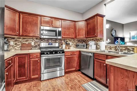 151 Slate Bottom Dr, Depew, NY 14043 photo 18