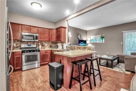151 Slate Bottom Dr, Depew, NY 14043 photo 16