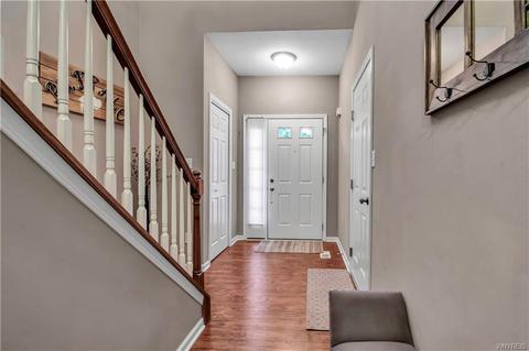 151 Slate Bottom Dr, Depew, NY 14043 photo 11