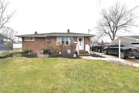 47 6th Ave, Lancaster, NY 14086