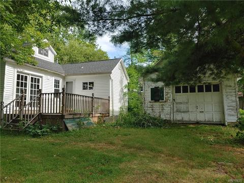 9654 Lenox St, Evans, NY 14006 photo 6