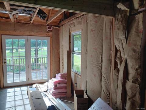 9654 Lenox St, Evans, NY 14006 photo 16