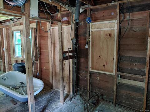 9654 Lenox St, Evans, NY 14006 photo 23