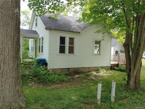 9654 Lenox St, Evans, NY 14006 photo 5