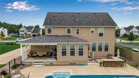4939 Cloverleaf Ln, Pendleton, NY 14094 photo 5