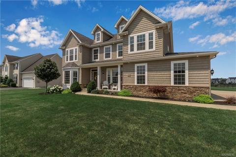 4939 Cloverleaf Ln, Pendleton, NY 14094 photo 1