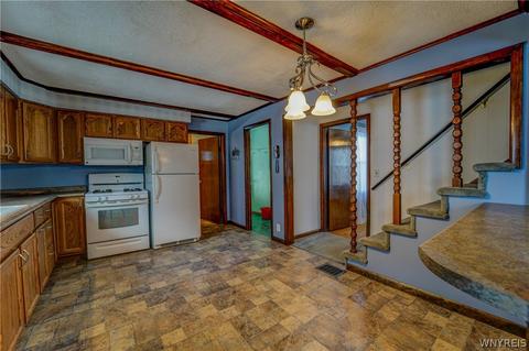 70 E Front St, Dunkirk, NY 14048 photo 8